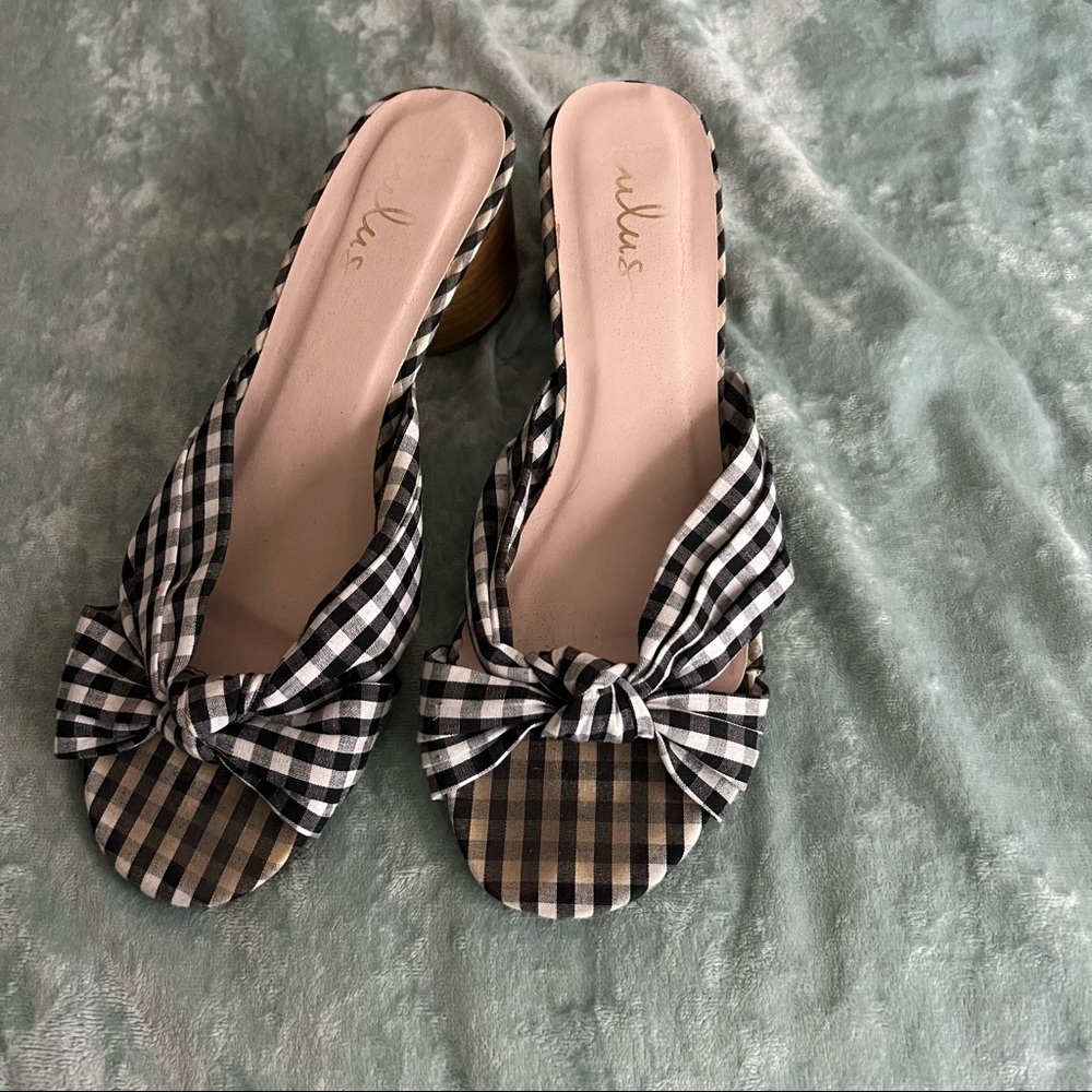Lulus plaid front knot slide sandals